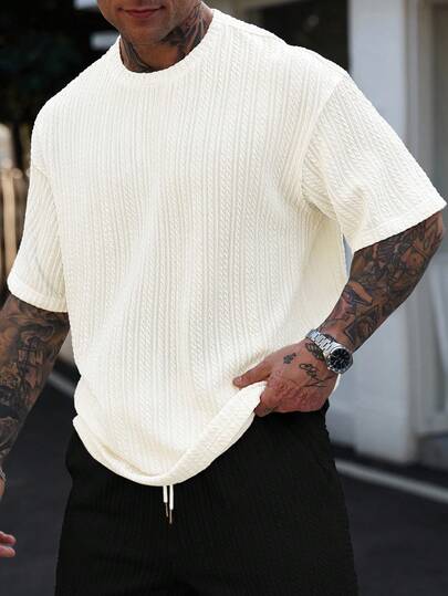 Manfinity Homme قميص تي شيرت قصير الأكمام بياقة دائرية بأسلوب عطلة رجالي كاجوال، مثالي لعطلة شاطئ هاواي، وكذلك لمهرجانات الموسيقى واليومي، مما يجعله هدية ممتازة للأصدقاء أو الأزواج. مناسب للارتداء في جميع فصول السنة، خاصة الربيع والصيف.