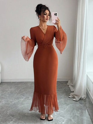 Elenzga فستان نسائي بياقة على شكل حرف V وأكمام بل مع طيات الخصر وقطع شبكية، بتصميم طويل مناسب لحفلات الأعياد والتسوق ومهرجانات الموسيقى في فصلي الربيع والخريف