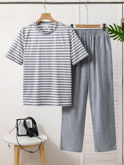 SHEIN ملابس بنطلون وبلوزة مخططة للمراهقين الأولاد - ملابس علوية كم قصير مخططة وبنطلون جوجر، كاجوال، مريح، متعدد الاستخدامات، قماش ناعم، مناسب للمدرسة والخروجات والارتداء اليومي، خريف/شتاء