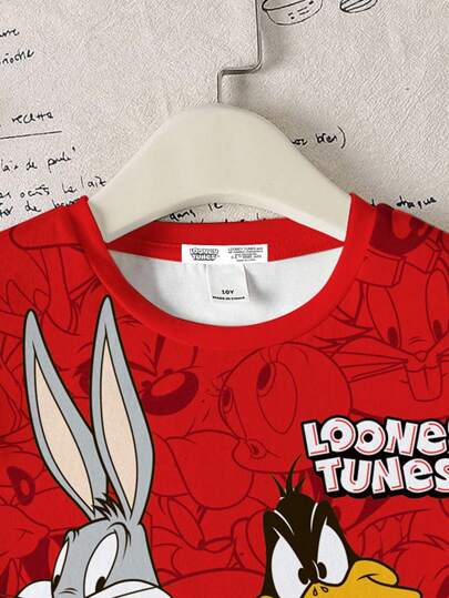 LOONEY TUNES X SHEIN قميص تي شيرت بياقة مستديرة وأكمام قصيرة مطبوع عليه رسوم كرتونية للفتيان المراهقين