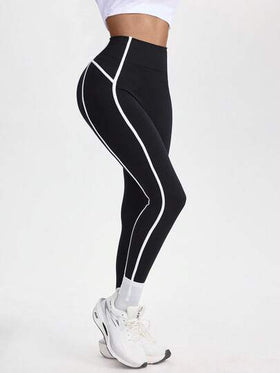 Gameset SHEIN Sport سروال يوغا ذو خصر عالي بتصميم شريطي متباين الألوان، بتصميم نحيف على الطراز الأوروبي والأمريكي، من قماش مرن عالي الجودة، مناسب للممارسة اليوغا والرياضة والارتداء اليومي، سروال رياضي عملي وأنيق باللون الأسود مع شريط أبيض