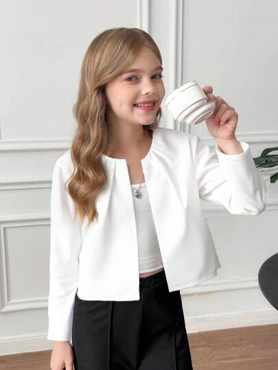 SHEIN Serisse Kids جاكيت قصيرة ذات أكمام ثلاثة أرباع للفتاة الصغيرة بياقة دائرية مفتوحة من الأمام مع طيات، لونها أحادي، متعددة الاستخدامات والملائمة لارتداء اليومي، للعودة إلى المدرسة