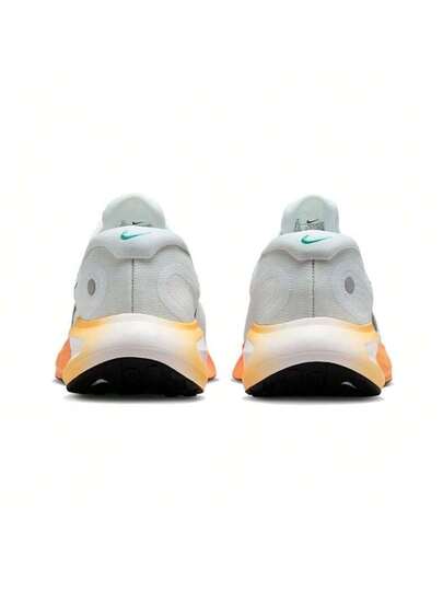 Nike حذاء رياضي JOURNEY RUN للرجال للجري