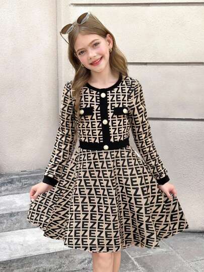 SHEIN فستان كاجوال محبوك بتركيب أرقام مطبوع كطباعة لوجو، مناسب للفتيات المراهقات للمناسبات العادية، كالأسبوع النهاية والخروجات اليومية والرجوع للمدرسة