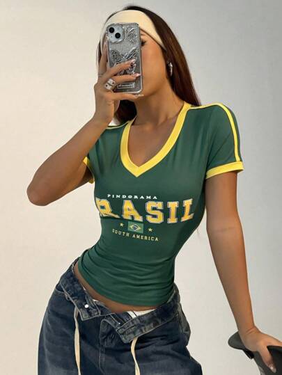 Flirla تي شيرت نسائي كاجوال رياضي بياقة على شكل حرف V وأكمام قصيرة، بتصميم ألوان متباينة على الطراز البرازيلي