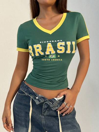 Flirla تي شيرت نسائي كاجوال رياضي بياقة على شكل حرف V وأكمام قصيرة، بتصميم ألوان متباينة على الطراز البرازيلي