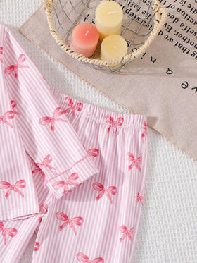 SHEIN طقم بيجامة كاجوال طويلة الأكمام مزين بعقدة وردية للفتيات الصغيرات