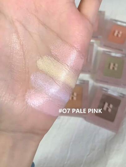 HOLIKA HOLIKA مخفي العيوب المفضل لدي 07 وردي فاتح، متعدد الوظائف، سهل لإنشاء مكياج خالي من العيوب. تغطية عالية، قابل للتراكم، قابل للامتزاج لمظهر مكياج طبيعي. سعة كبيرة، مناسب لجميع ألوان البشرة. 2 جرام/0.07 أونصة، مستحضرات تجميل كورية