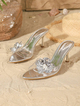 On feet& in love صنادل نسائية أنيقة وعصرية بحزام مزين بالكريستال وفتحة للأصابع، مناسبة للارتداء مع الفساتين والأحذية ذات الكعب العالي في الصيف