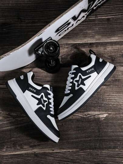 أحذية رياضية بيضاء للرجال بنمط نجمي، أمامية بنظام ربط الحبال، مريحة وخفيفة الوزن، برأس مستدير، متعددة الاستخدامات للحرم الجامعي والمراهقين والمشي والرياضة اليومية والداخلية/الخارجية، أحذية تدريب مريحة