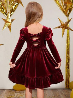 SHEIN فستان زينة شريط أسود 3D طفولي جميل للفتاة الصغيرة، فستان بسيط عادي أنيق، مناسب للخريف والشتاء، لكريسماس، للحفلات، لعيد الميلاد
