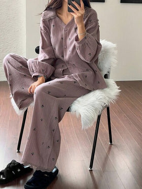 DAZY طقم بيجامة نسائي فضفاض من قماش الشيفون المزخرف بالزهور والدانتيل، ملابس خريف وشتاء