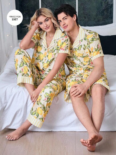 CoupledUp طقم بيجامة رجالي مكون من ملابس علوية أكمام قصيرة مطبوع بالفواكه وشورت