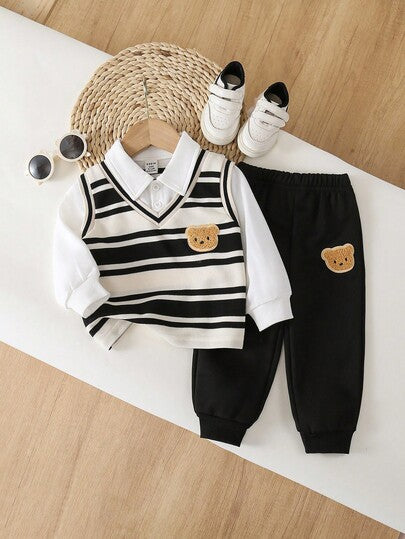 SHEIN Playful Pals مجموعة ملابس الطفل الولد الدب: قميص، سترة محبوكة، وبنطلون كاجوال، بأسلوب بريطاني، مجموعة ملابس شتوية/خريفية للطفل الولد، مجموعة ملابس الطفل الولد بسترة مخططة باللونين الأسود والأبيض، بدلة الدب للطفل، بدلة طفل مشتركة، بدلة شتوية للطفل ال