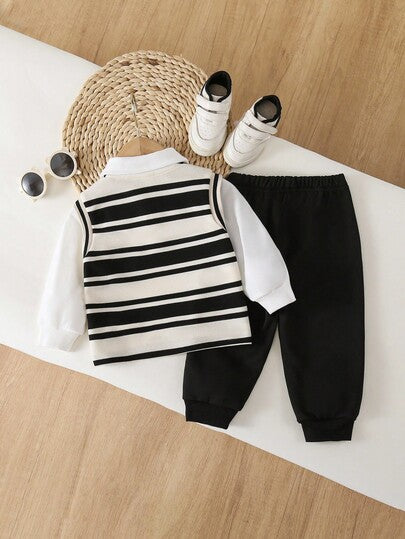 SHEIN Playful Pals مجموعة ملابس الطفل الولد الدب: قميص، سترة محبوكة، وبنطلون كاجوال، بأسلوب بريطاني، مجموعة ملابس شتوية/خريفية للطفل الولد، مجموعة ملابس الطفل الولد بسترة مخططة باللونين الأسود والأبيض، بدلة الدب للطفل، بدلة طفل مشتركة، بدلة شتوية للطفل ال
