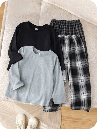SHEIN طقم أطفال/أولاد صغار 4 قطع، تيشرت بياقة طاقم كم طويل باللون الأحادي وبنطلون فضفاض بنقشة مربعات، بيجاما بتصميم بسيط وناعم ومريح للاسترخاء مناسب لجميع الفصول