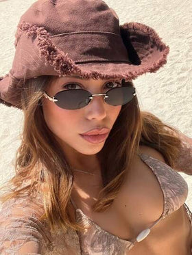 نظارة شمسية إطار معدني بدون إطار بشكل بيضاوي للنساء باللون الرمادي الداكن، مناسبة للارتداء اليومي والإطلالات الأنيقة في الصيف والشاطئ والسفر والأنشطة الخارجية