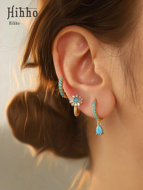 Hihho 6 أزواج من أقراط حلقية هندسية مرصعة بالزركونيا الفيروزية الأنيقة، تشمل أقراط قطرة الماء وأقراط دوائر عباد الشمس والأقراط الحلقية الكلاسيكية ذات الصف الواحد من الزركونيا، مجموعة هدايا مجوهرات للنساء للمناسبات