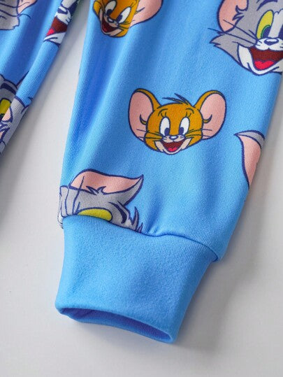 TOM & JERRY X SHEIN طقم بيجاما مريح من قميص كم طويل وشورت للأولاد الصغار بتصميم كرتوني أزرق وجميل