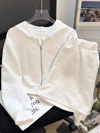 SHEIN مجموعة من قطعتين للفتيات المراهقات تتكون من هوديي قصير مزود بسحاب وشورت أبيض ذو خصر مرتفع مطاطي