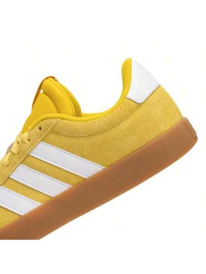 Adidas حذاء تنس VL COURT 3.0 للرجال والنساء، أحذية رياضية خارجية، أحذية مريحة وغير رسمية JP8570