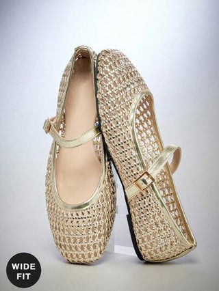 SHUZIA حذاء بالرينا مريح ذو تصميم مربع للأصابع مصنوع من جلد البولي يوريثان المنسوج بتصميم واسع للسيدات