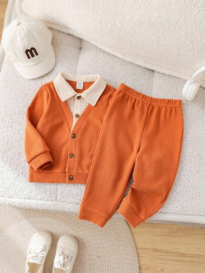 SHEIN مجموعة ملابس علوية طويل الأكمام وبنطال خصر مطاطي مزين بألوان متباينة، مناسبة لحفلات عيد الميلاد والحفلات المسائية والأعراس وحفلات استقبال المولود الجديد وعيد الميلاد الأول، مقاس طفل ولد، موسم الخريف/الشتاء، 2 قطعة