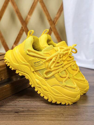 أحذية الجري للرجال لجميع المواسم، أحذية رياضية كاجوال للرجال بتصميم علوي ذو لون أصفر لامع متعدد الاستخدامات، أحذية رياضية سميكة السُّمك ذات منصة تهوية شبكية، للاستخدام الخارجي والأعياد والهدايا