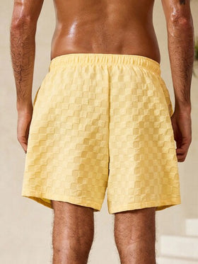 Manfinity Swimmode شورتات شاطئ كاجوال بنقشة لون سادة للرجال