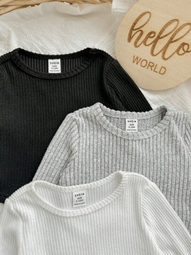 SHEIN LMoss Kids اشتر اثنين واحصل على واحد مجانًا، بدلة طفلة رضيعة كاجوال، بسيطة وجميلة، مع مواد مضادة للخلع، ملابس علوية T-شيرت متعدد الحزم بياقة مستديرة وهيم غير متماثل، مناسب لحفلات عيد الميلاد، حفلات المساء، العروض، حفلات الزفاف، المعمودية، حفلات الاف