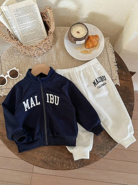 SHEIN طقم ملابس رياضية كاجوال للأطفال الصبيان/البنات، جاكيت مطبوع عليه رسومات وأحرف مع سحاب وبنطلون مريح، مناسب للخروجات والمدرسة والتجمعات، ملابس خريف/شتاء للعودة إلى المدرسة، قطن مبطن