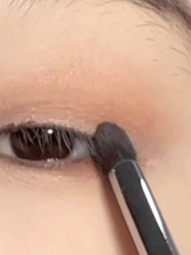 SHEGLAM لوحة ظلال العيون غير اللامعة بورغوندي 12 لونًا، ظلال عيون لامعة معدنية لؤلؤية ناعمة وناعمة ذات صبغة عالية، مستحضرات تجميل العيون، ظلال عيون لحفلات عيد الميلاد السوداء علامة تجارية جمال مكياج ميكب مستحضرات تجميل للنساء الفتيات مثالي لفصل الشتاء الر