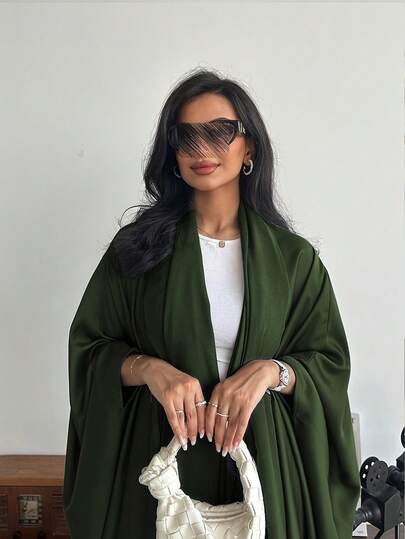 عباءة فضفاضة بلون أحادي على الطراز الشرق أوسطي مع أكمام خفاش وطرحة، عباية