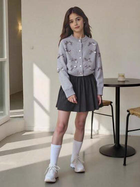 SHEIN مجموعة من 2 قطعة تتكون من كنزة صوفية محبوكة بفيونكة أنيقة وتنورة محبوكة مطوية، ملابس شتوية للفتيات