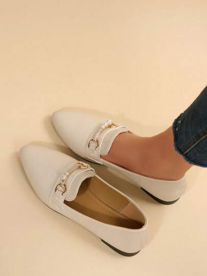 أحذية مسطحة كاجوال مريحة للنساء مزينة باللؤلؤ والراين بطراز قديم، أصبع القدم مدبب، قاع ناعم، مانع للانزلاق، مقاسات كبيرة