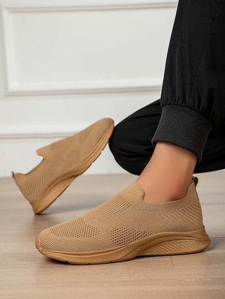 أحذية رياضية صيفية للرجال زائدي الحجم، قابلة للانزلاق، سهلة التنفس مصنوعة من الشبك، أخفاف وسادة هوائية، كاجوال مريحة لكبار السن لركض