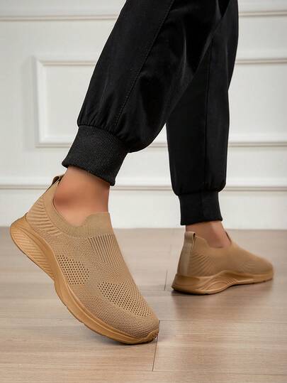 أحذية رياضية صيفية للرجال زائدي الحجم، قابلة للانزلاق، سهلة التنفس مصنوعة من الشبك، أخفاف وسادة هوائية، كاجوال مريحة لكبار السن لركض