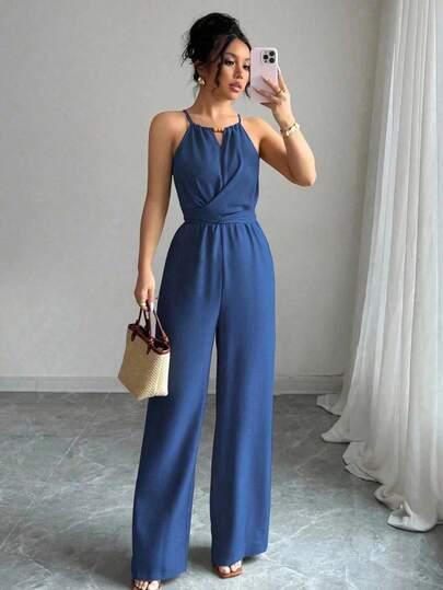 SHEIN PETITE جمبسوت قصيرة نسائية كاجوال من قماش كريب بتصميم عنق حلقة مزين بالخرز وربطة خصر بأزرار، مناسبة للربيع والصيف