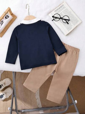 SHEIN Playful Pals طقم طفل ولد، ملابس علوية بولو طويلة الأكمام مريحة مصنوعة من الأكريليك 2 في 1 مع بنطلون كاجوال فضفاض بخصر مطاطي، تصميم أنيق ومناسب للمناسبات الخريفية مثل العطلات والخروجات اليومية وما إلى ذلك.