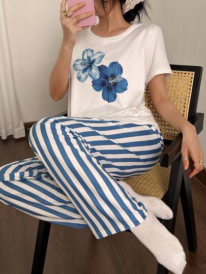 SHEIN مجموعة بيجامة قصيرة الأكمام كاجوال للنساء بطبعات زهرية وخطوط، بنطلون بيجامة مخطط للنساء، مجموعات بيجامة للنساء، بنطلونات مجموعات استرخاء صيفية للنساء، مجموعات بيجامة زهرية للنساء، مجموعات بيجامة صيفية للنساء