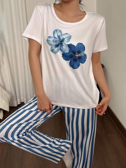 SHEIN مجموعة بيجامة قصيرة الأكمام كاجوال للنساء بطبعات زهرية وخطوط، بنطلون بيجامة مخطط للنساء، مجموعات بيجامة للنساء، بنطلونات مجموعات استرخاء صيفية للنساء، مجموعات بيجامة زهرية للنساء، مجموعات بيجامة صيفية للنساء