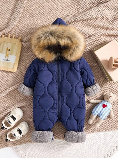 SHEIN جمبسوت سميكة مبطنة بنسيج مخملي مع كابوت للأطفال الرضع، مناسبة للعب في الثلج والاستخدام الداخلي والخارجي في فصلي الخريف والشتاء