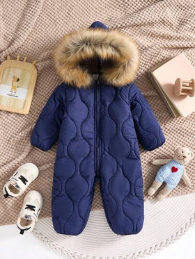 SHEIN جمبسوت سميكة مبطنة بنسيج مخملي مع كابوت للأطفال الرضع، مناسبة للعب في الثلج والاستخدام الداخلي والخارجي في فصلي الخريف والشتاء
