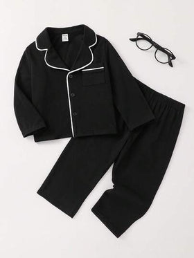 SHEIN مجموعة بيجامة للأطفال الصبيان 2 قطعة، بنطلون وبلوزة كم طويل أسود بياقة كاجوال