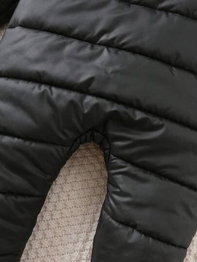 SHEIN جمبسوت شتوية مقنعة من الفليس للأطفال حديثي الولادة، أسود، خريف/شتاء