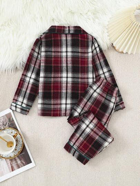 SHEIN بدلة كاجوال مكونة من كارديجان ذو ياقة مربعة وبنطلون للأولاد، طراز كلاسيكي بسيط