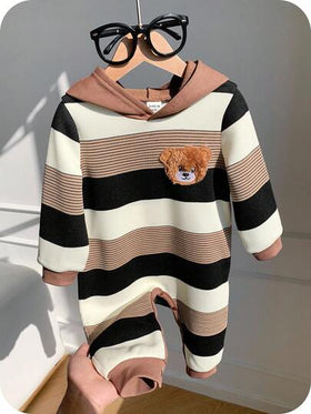 SHEIN جمبسوت رضيع صبي/بنت جميلة للخريف/الشتاء قطنية مخططة بنمط الدب الكرتوني، ملابس رضيع مخططة بالخاكي، ملابس شتوية للرضع جنسين، ملابس رضيع صبي مخططة بالدب، جمبسوت رضيع صبي مقنعة للخريف