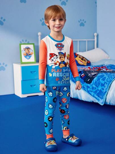 SHEIN | PAW Patrol بيجامة طفل صبي مكونة من ملابس علوية كم طويل وبنطلون مع طباعة كرتونية لجرو ملون، مناسبة للخريف والشتاء