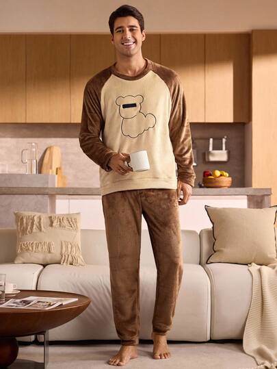 Manfinity Underwear&Sleepwear Basics طقم بيجامة رجالي من قطعتين، ملابس علوية بياقة طاقم وأكمام طويلة وبنطلون طويل من القطيفة الناعمة، ملابس خريفية وشتوية مريحة