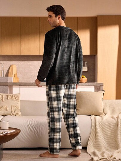 Manfinity Underwear&Sleepwear Basics بيجامة من قطعتين (ملابس علوية وبنطلون) بأكمام طويلة مربعات، من الفليس الناعم والدافئ للرجال، ملابس خريف وشتاء مريحة